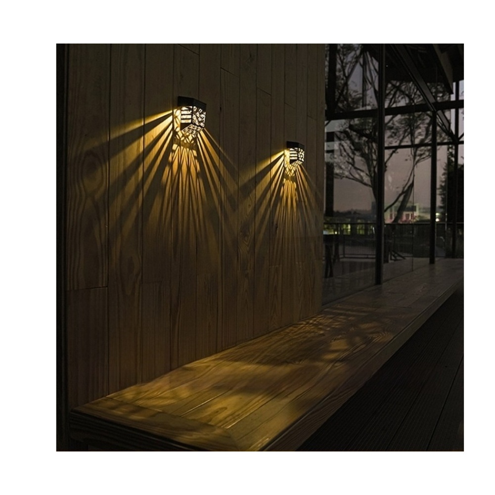 Solar Powered LED Garden Fence - đánh giá và giá Outdoor Lighting Pathway